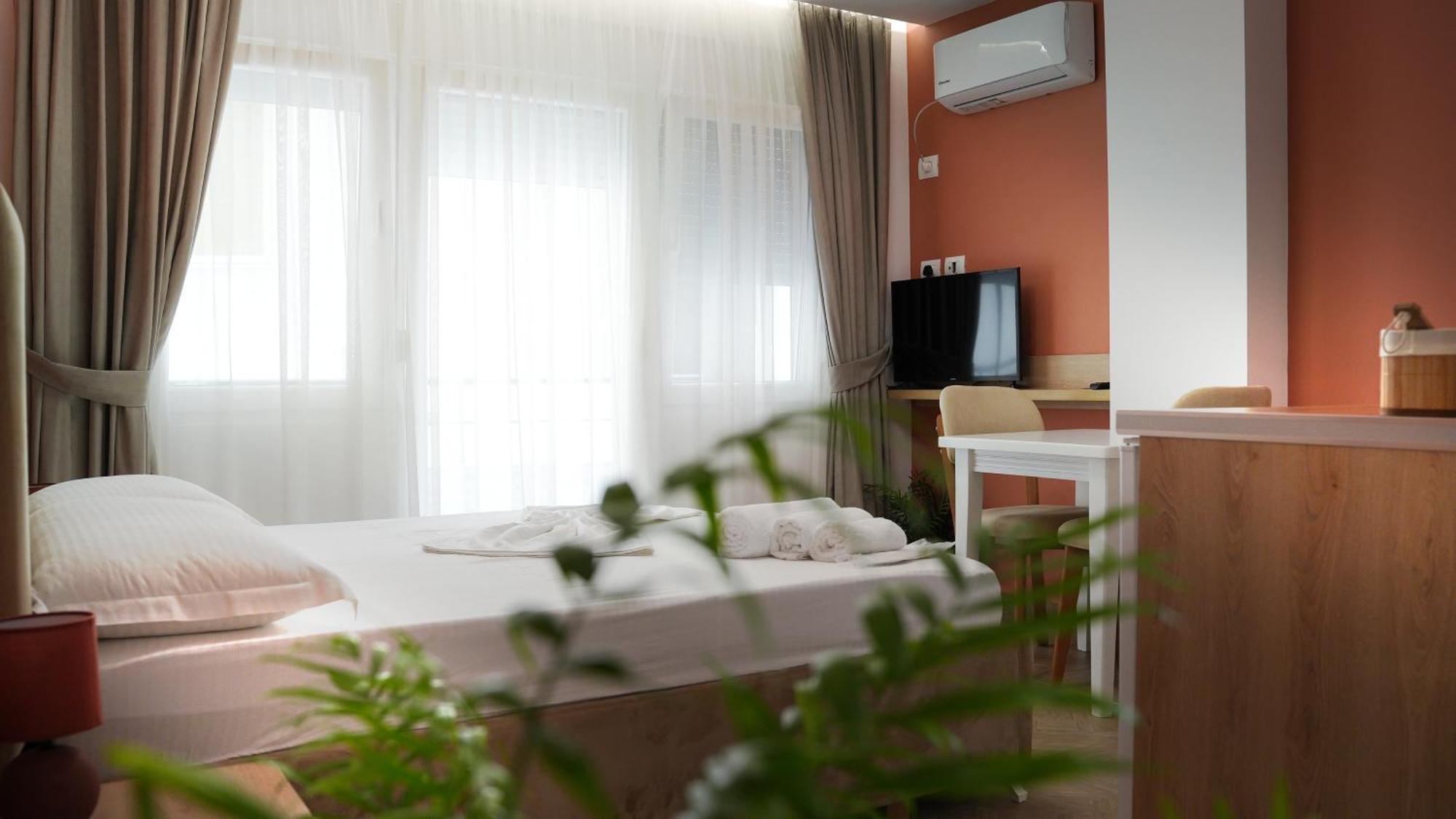 Hotel Luris Golem  Ngoại thất bức ảnh